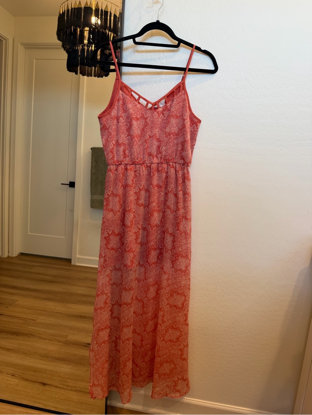 Sun & Shadow Coral-Patterned Pink Maxi Dress